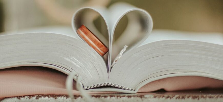 Книги про стосунки: як навчитися жити в гармонії та взаєморозумінні