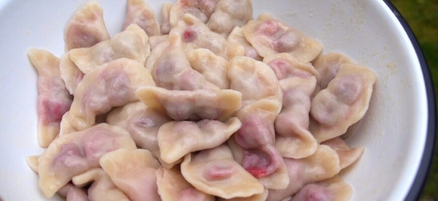 Скільки варити вареники з вишнями: ідеальний час приготування