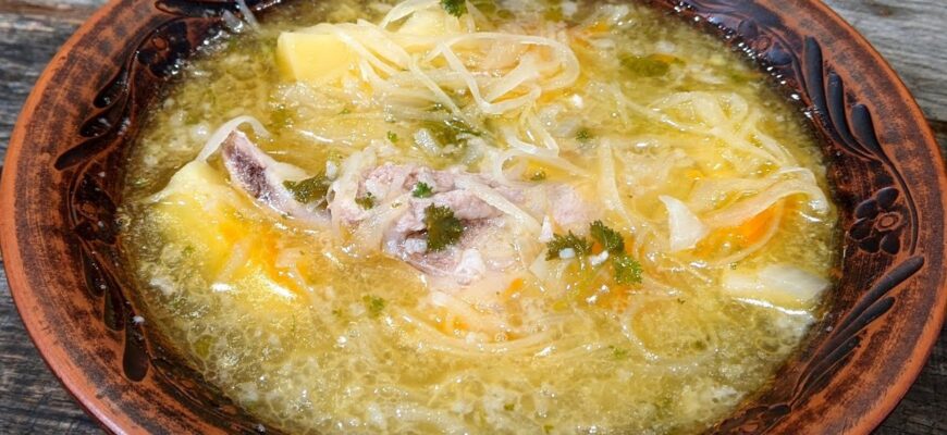 Як варити капусняк з квашеної капусти: покрокова інструкція та поради