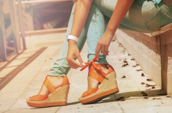 Модні босоніжки 2023: актуальні тренди, стильні моделі та кольори