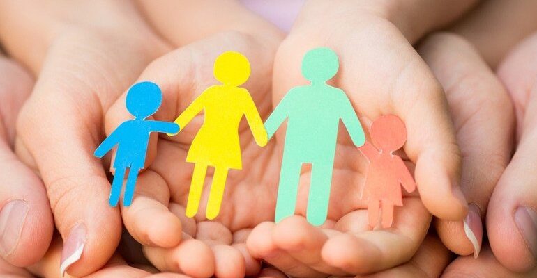 Соціальна допомога: що це таке та чому вона важлива сьогодні?