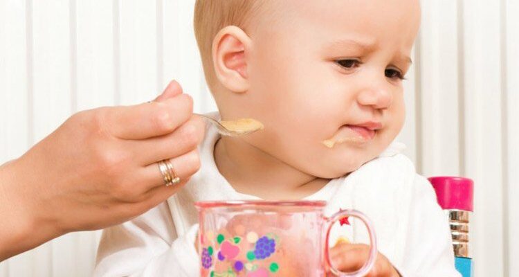 Що робити, якщо немовля відмовляється їсти: поради для батьків