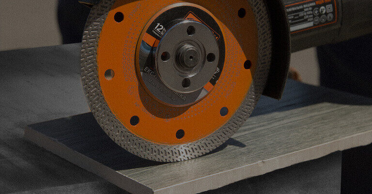 Який диск використовувати для різання плитки: вибір і рекомендації