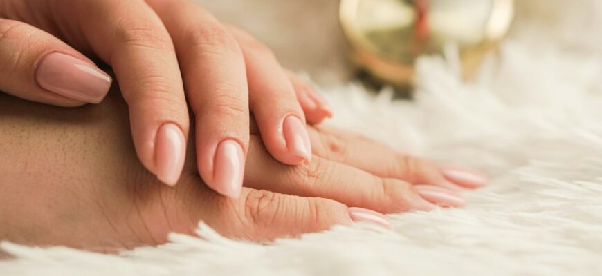 Професійний манікюр вдома: поради та необхідні інструменти для початківців