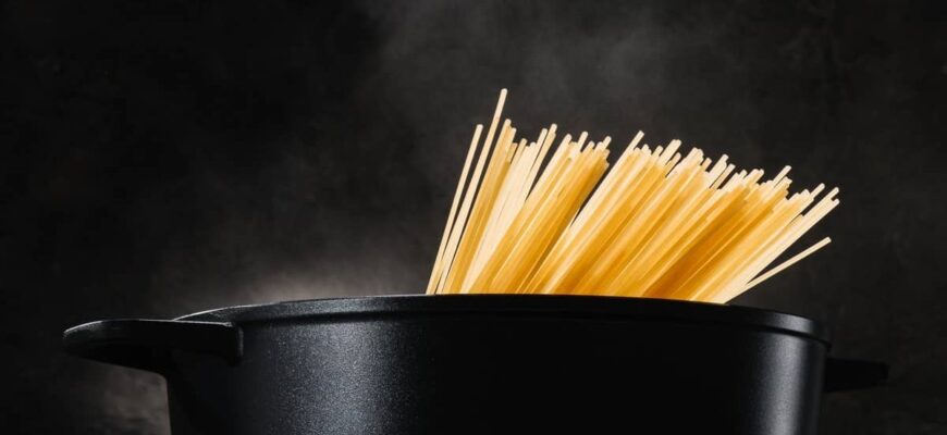 Як варити спагетті, щоб не злиплися: поради та секрети приготування