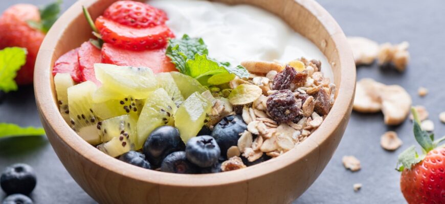 Що буде, якщо їсти багато йогурту: наслідки для здоров’я вашого організму