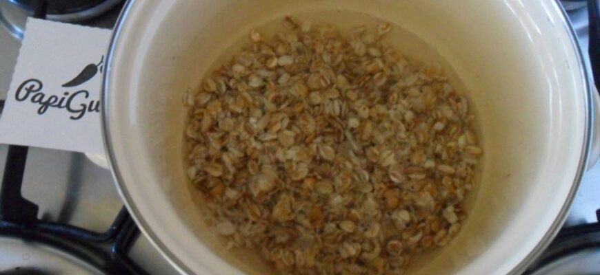 Як варити вівсяну кашу на воді: простий рецепт та поради