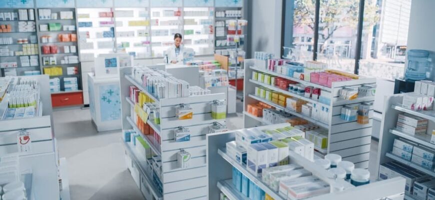 Переваги аптек vs. онлайн-замовлень: Що зручніше для вас?