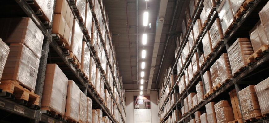 Склад на виріст: обираємо стелажі, які прослужать довго без заміни