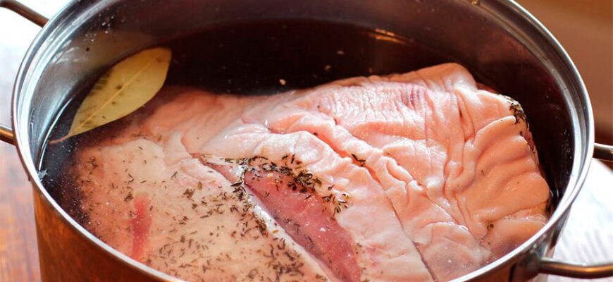 Скільки варити свинину: оптимальний час приготування для соковитості