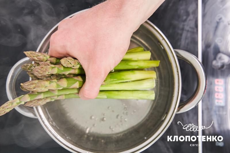 Як приготувати спаржу. Поради та рецепти Євгена Клопотенка
