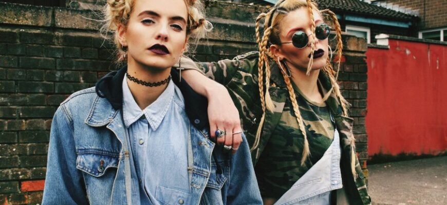 Гранж в одязі: Музична субкультура, що стала модним трендом 2023 Гранж в одязі: Музична субкультура, що стала модним трендом 2023