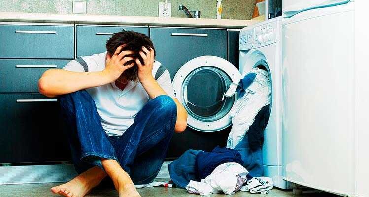 Чому пральна машинка бере занадто багато води: основні причини та рішення