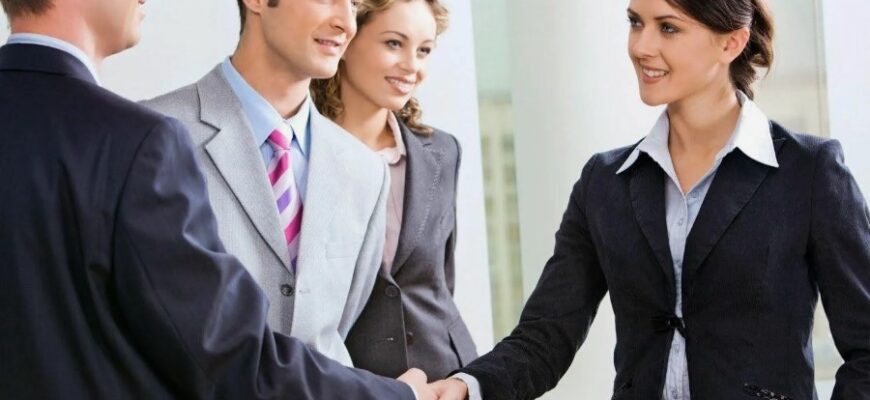 Сучасний діловий стиль одягу: тенденції для жінок та чоловіків 2023 Сучасний діловий стиль одягу: тенденції для жінок та чоловіків 2023