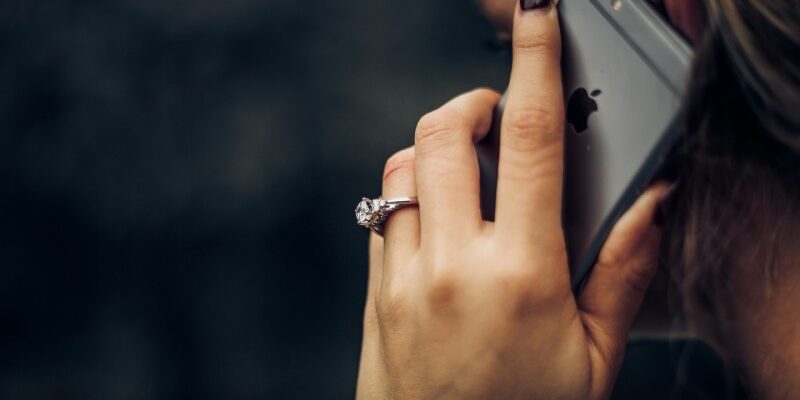 Правильне написання слова зідзвонитись українською: Гайд та поради Правильне написання слова зідзвонитись українською: Гайд та поради