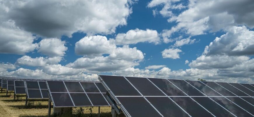 Важливі аспекти проєктування сонячних електростанцій: повний гайд Важливі аспекти проєктування сонячних електростанцій: повний гайд