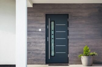 Вхідні двері зі склом: переваги, варіанти дизайну та рівень безпеки