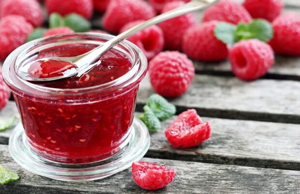 Чи можна безпечно перетравлювати старе варення: поради експертів