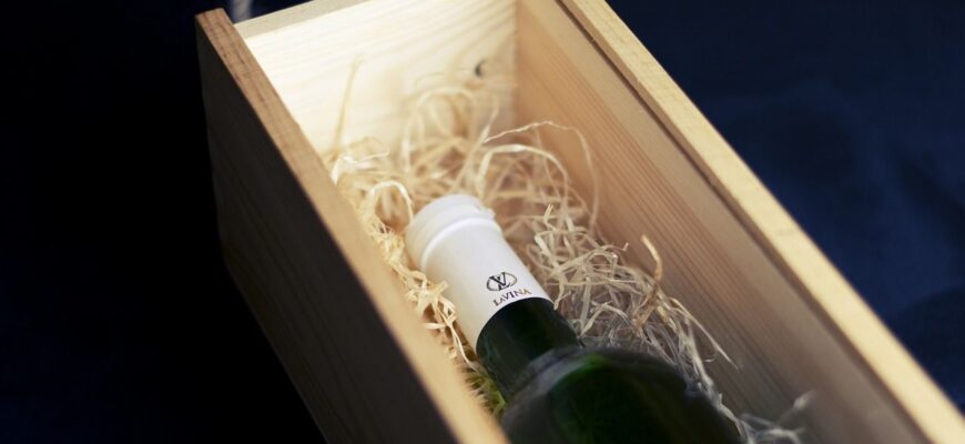 Чи дозволено перевезення домашнього алкоголю в багажі: правила та поради