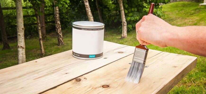 Захист деревини від гниття: найефективніші методи та засоби