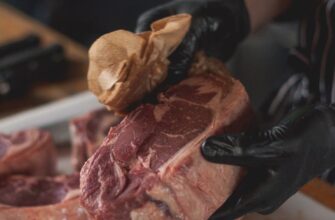 Оптимальний вибір солі для засолювання м’яса: поради та рекомендації