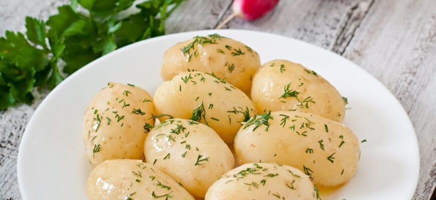 Скільки варити молоду картоплю: поради для ідеального результату