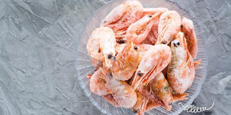 Ефективні методи швидкої розморозки креветок: поради та рекомендації