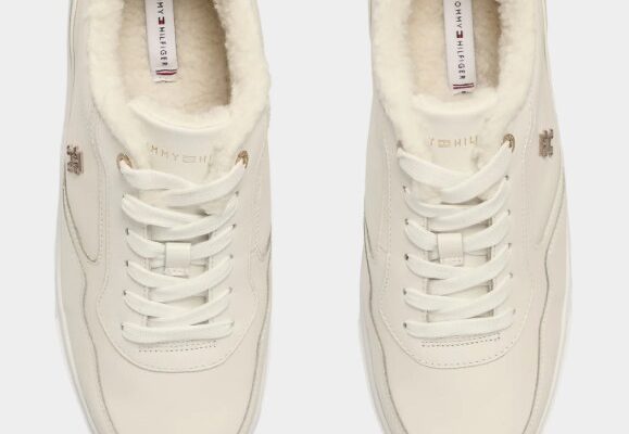 Оптимальний вибір зимових кросівок: комфорт для щоденного життя в місті