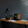 Как выбрать компьютерный стол: детали, которые влияют на удобство работы