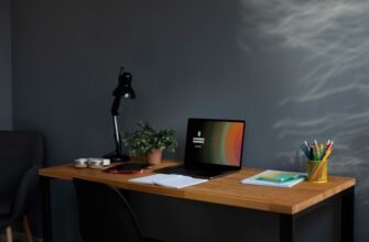 Как выбрать компьютерный стол: детали, которые влияют на удобство работы
